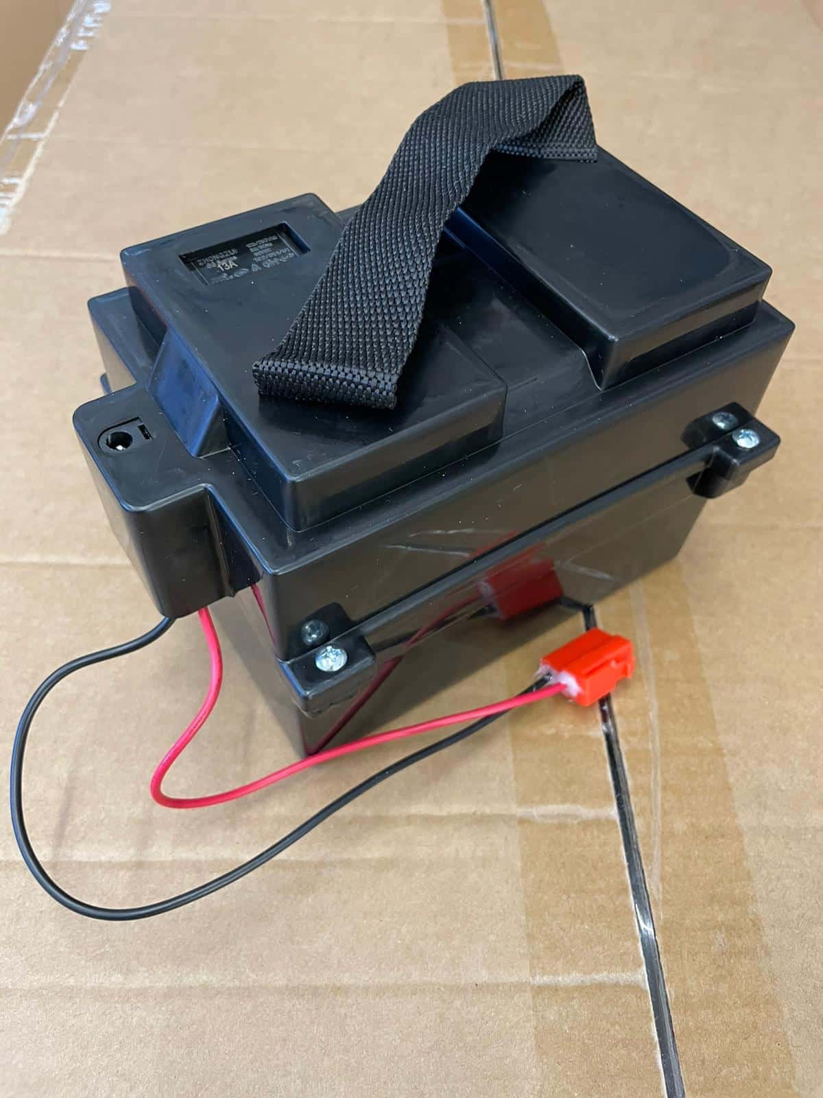 Caja de Plástico para Batería - Imagen 1